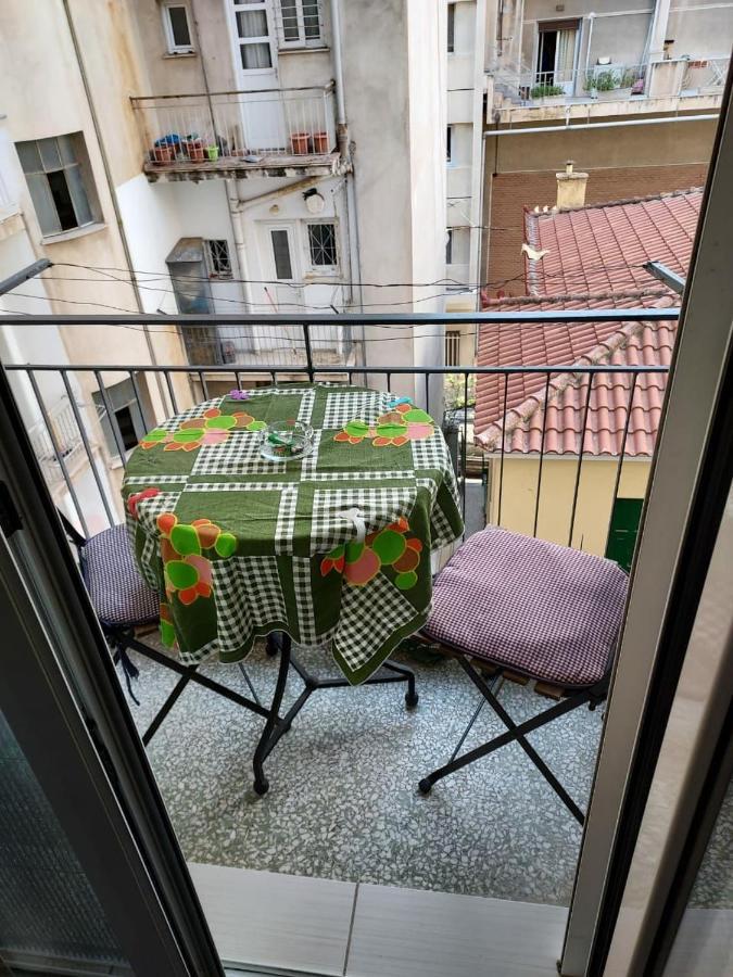 Ferienwohnung 7 Stars Near Metro Athen Exterior foto